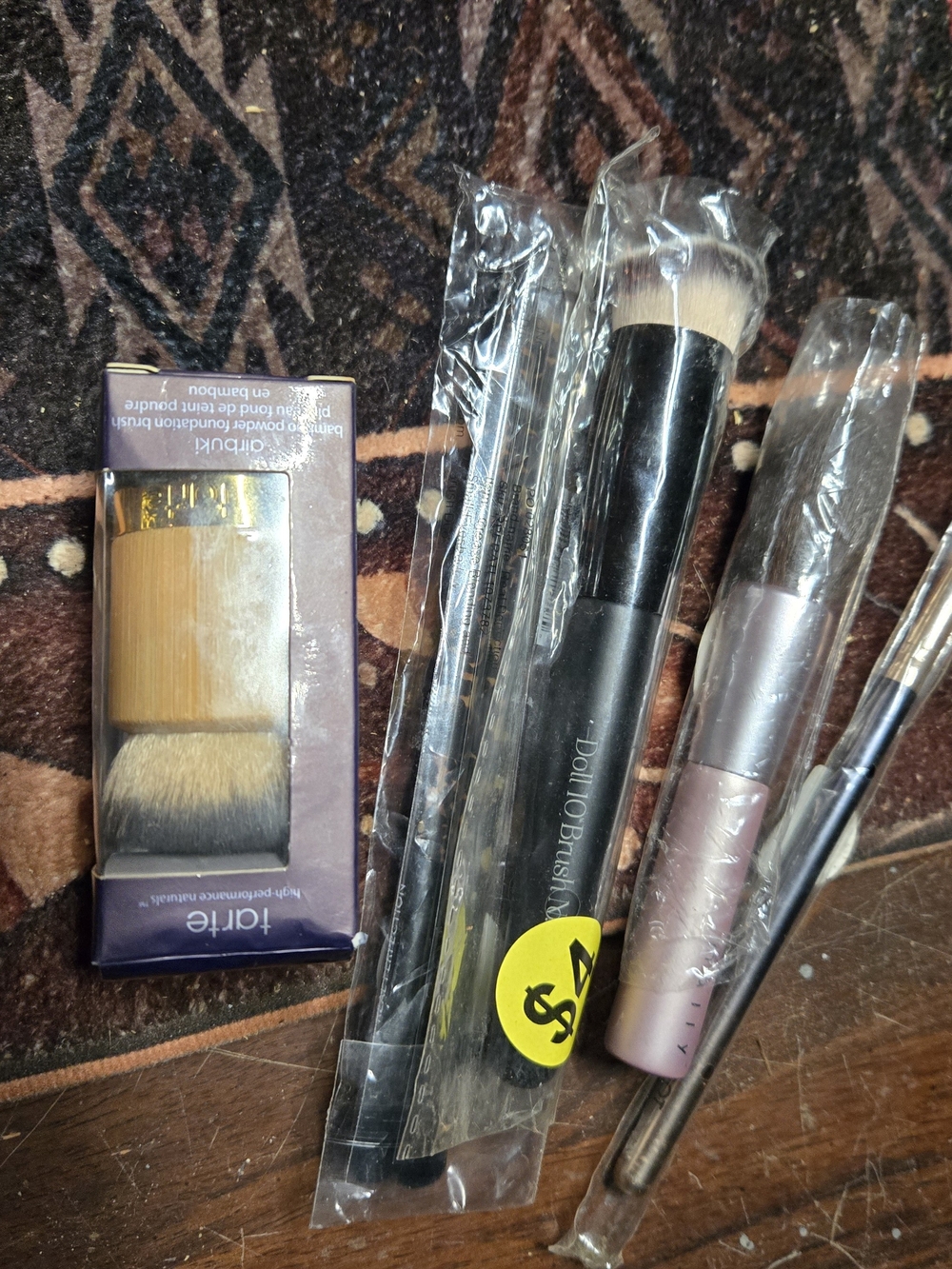 Makeup Brush Set with Black & Metallic Handles